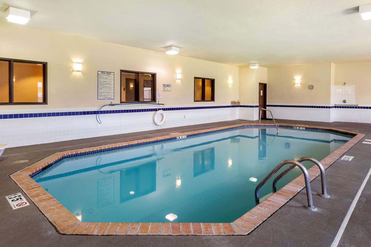 Comfort Suites Jonesboro University Area 13/32