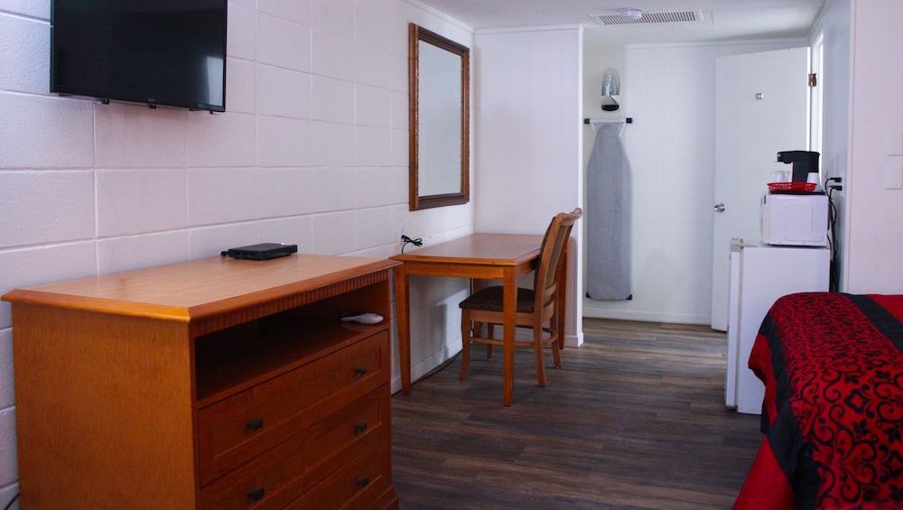 Capital O Budget Inn Ontario I-84 32/52
