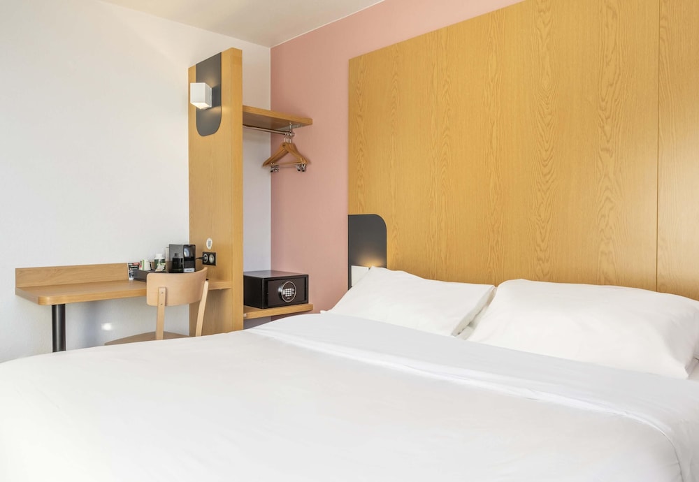 Room at B&B HOTEL MARTIGUES Port de Bouc, Port-de-Bouc