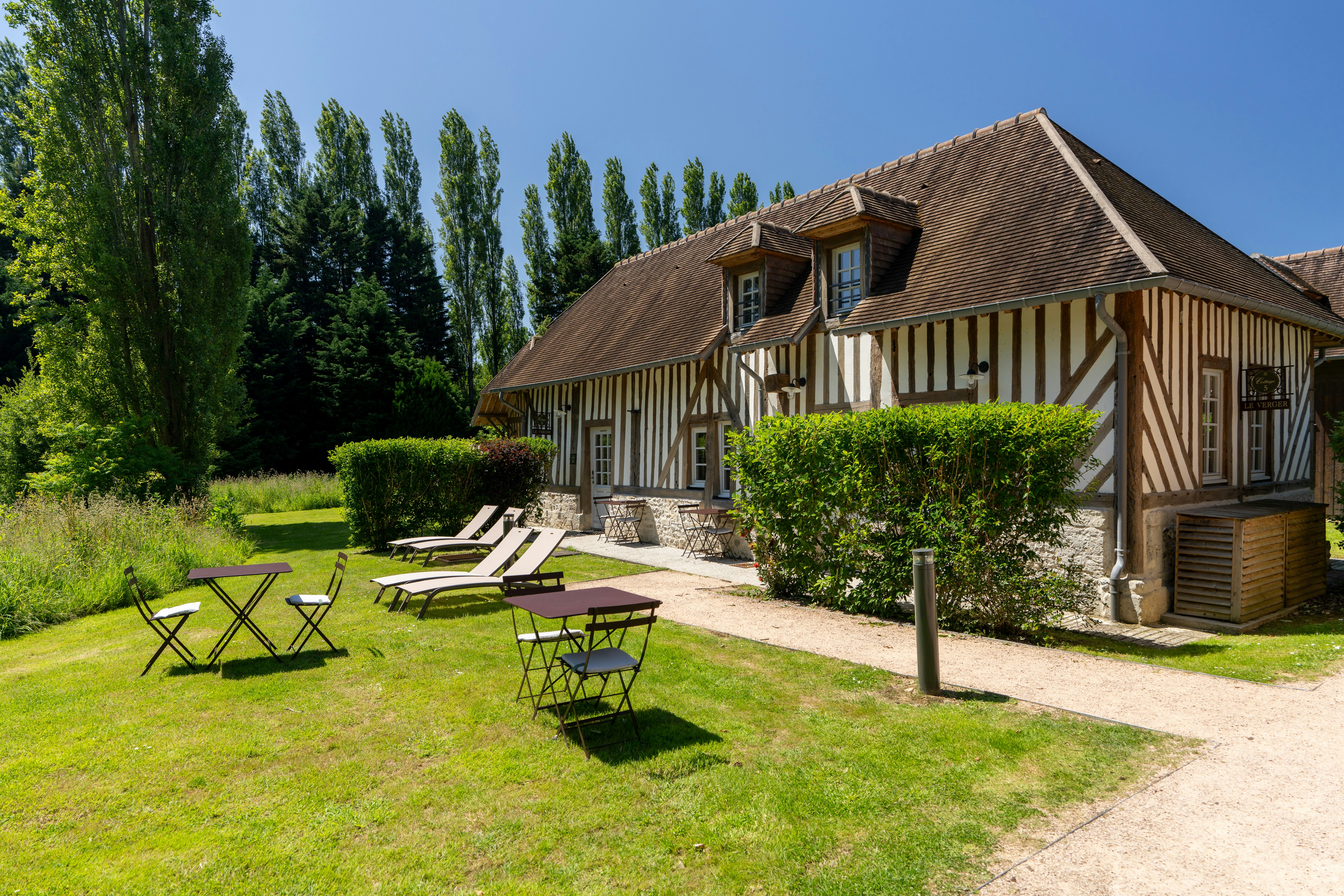 LES MANOIRS DES PORTES DE DEAUVILLE 74/79