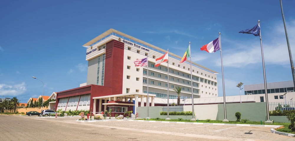 Golden Tulip Le Diplomate Cotonou 1/72