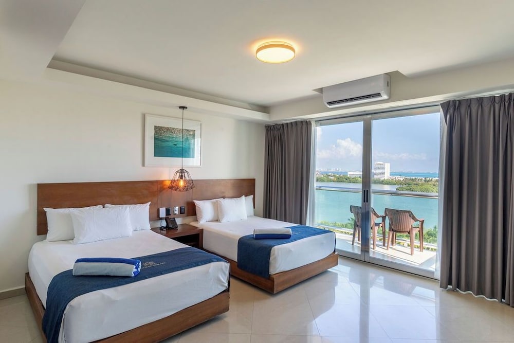 Standard, 2 Double Beds, Lagoon View