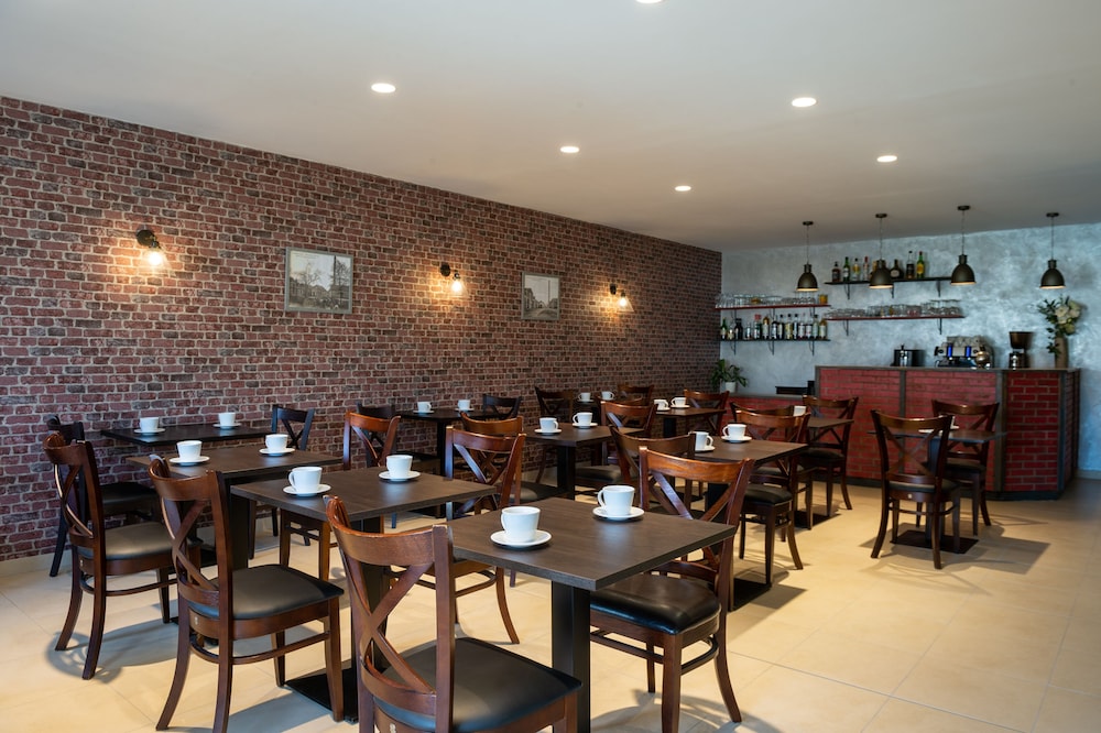restaurant-cafeteria