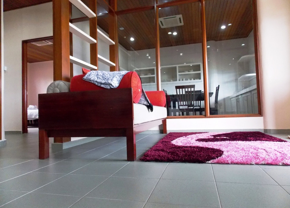 The Ocean Residence 24/47