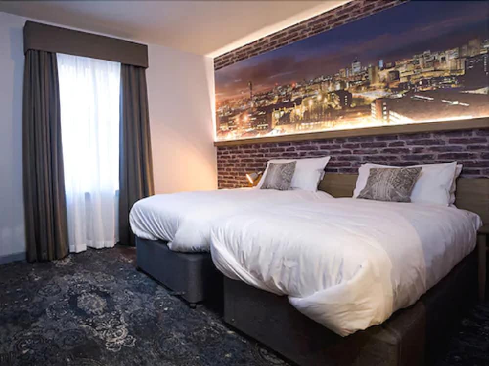 The Abel Heywood Pub & Boutique Hotel 10/43