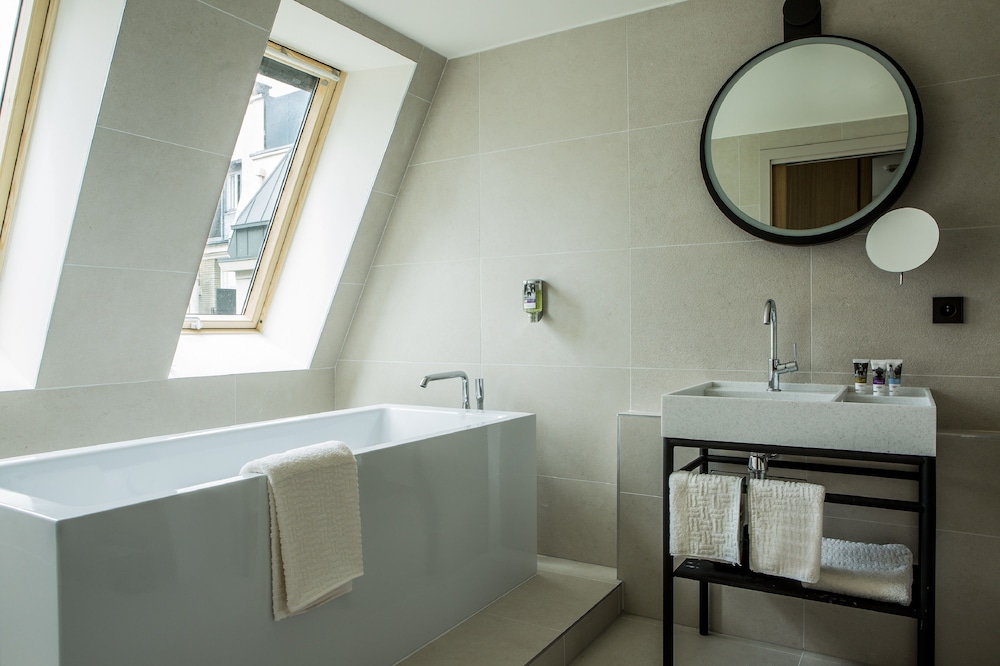 Mercure Paris 17 Batignolles 22/71