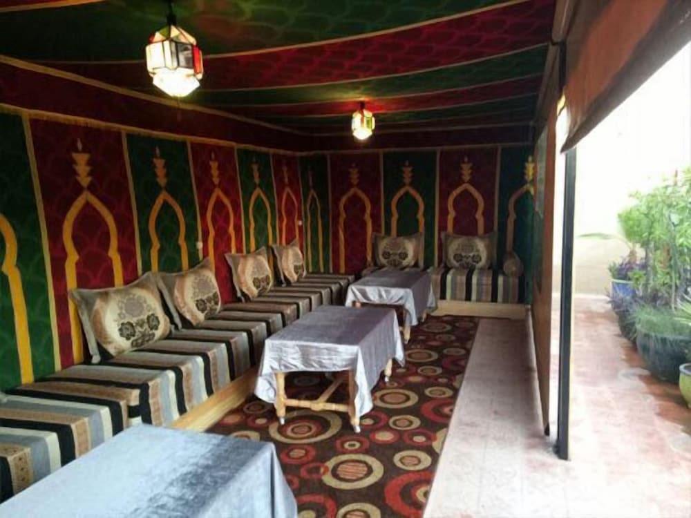 Riad Jibril 26/28