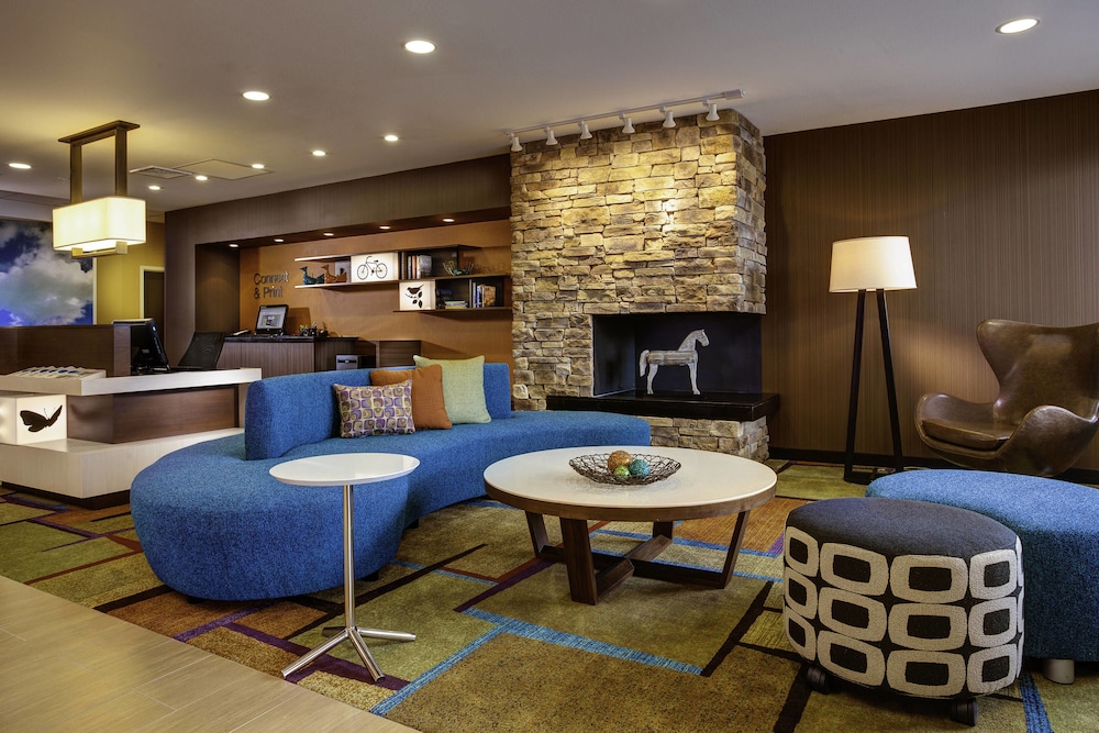 Fairfield Inn Suites Hutchinson 18/24
