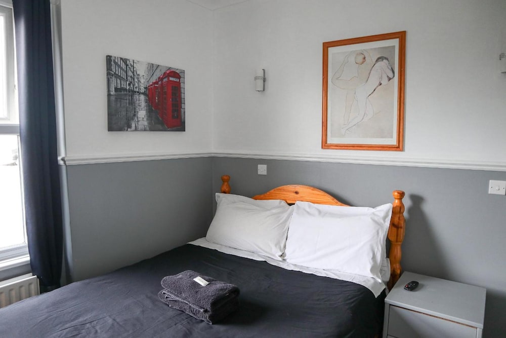 Hotel 261 17/46