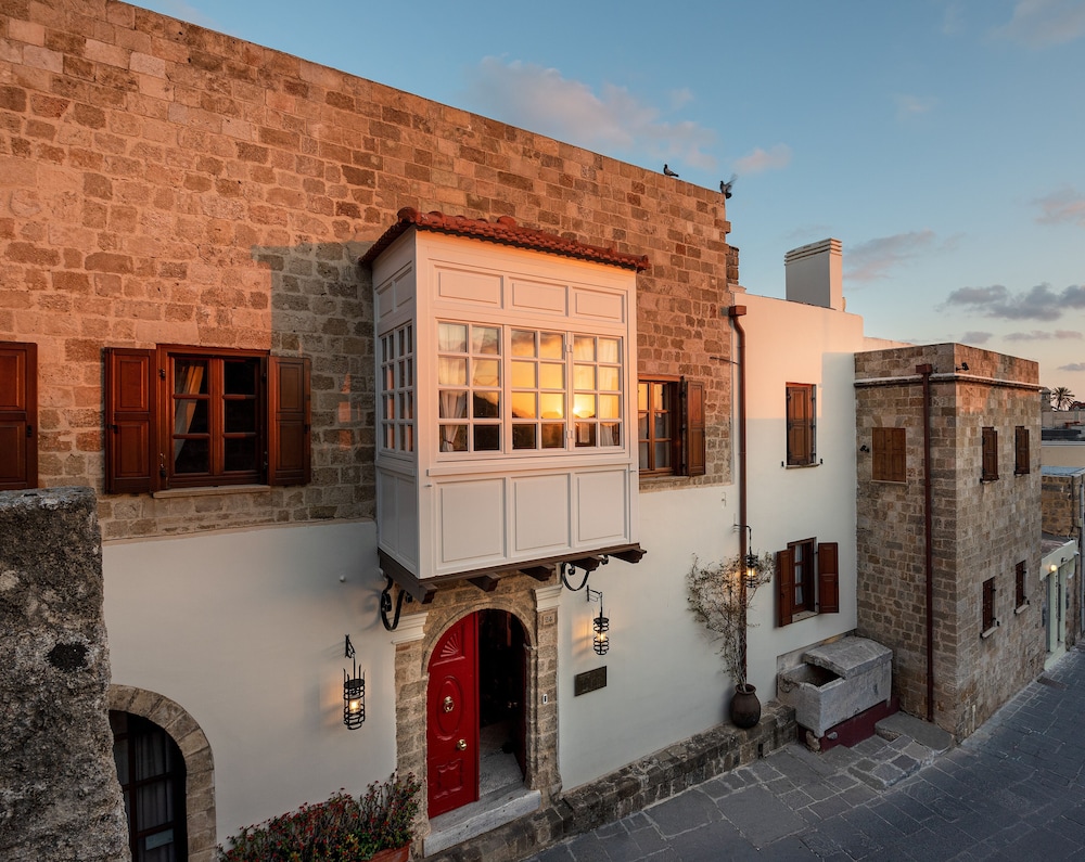 Kakkini Porta Rossa Exclusive Suites photo1