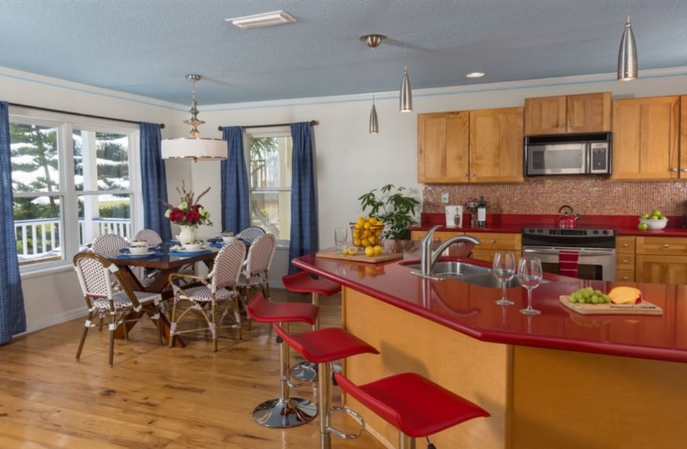 Bayfront Marin House 55/76