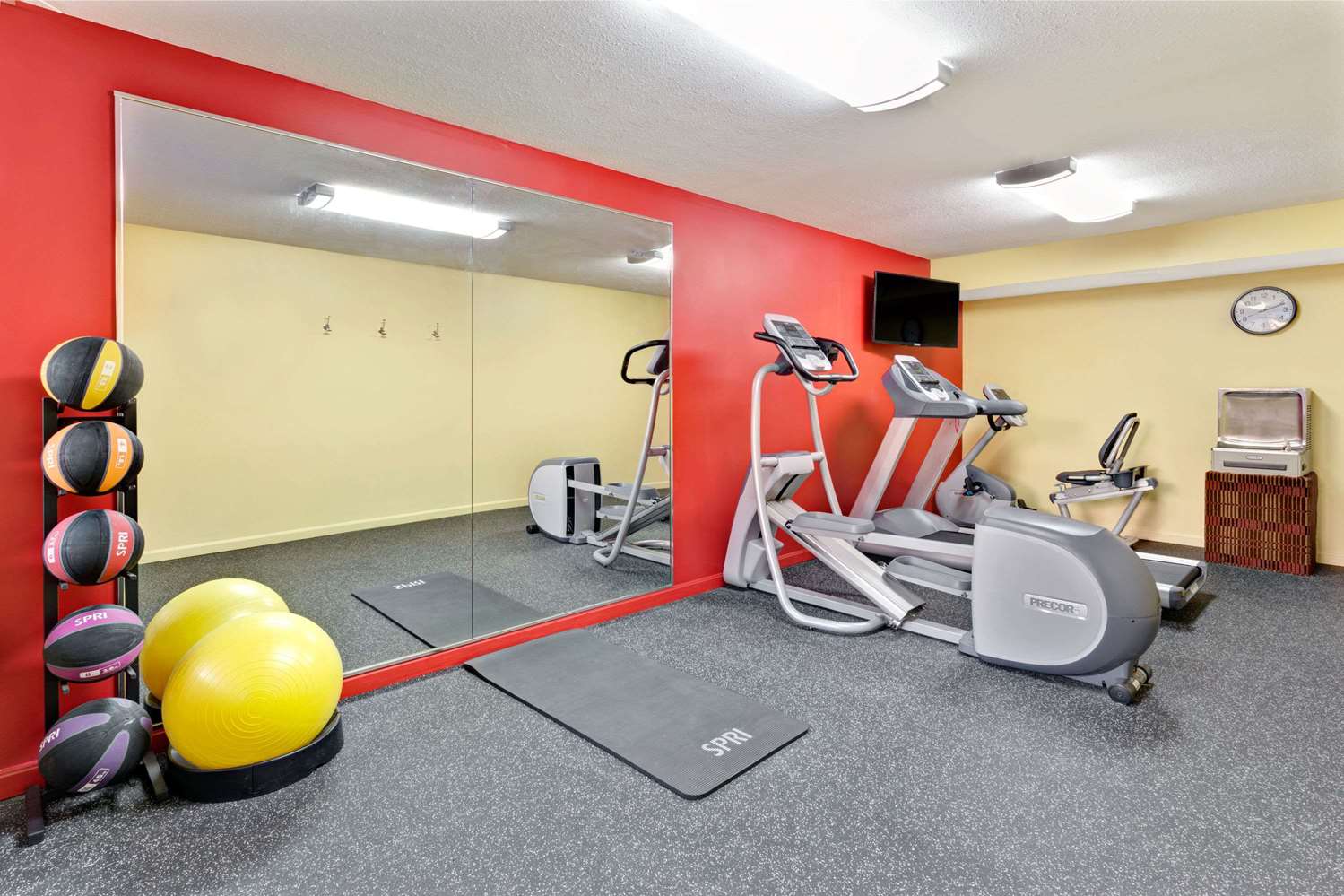 Ramada By Wyndham Baltimore West 3/10