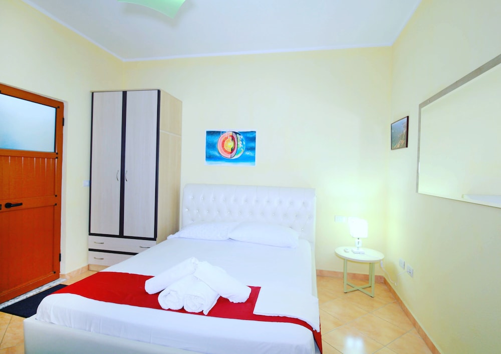My Home Guest House 17/46
