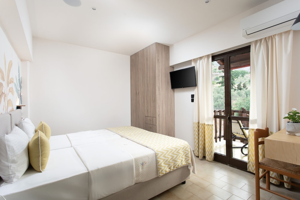 Monemvasia Green Apartments 16/60