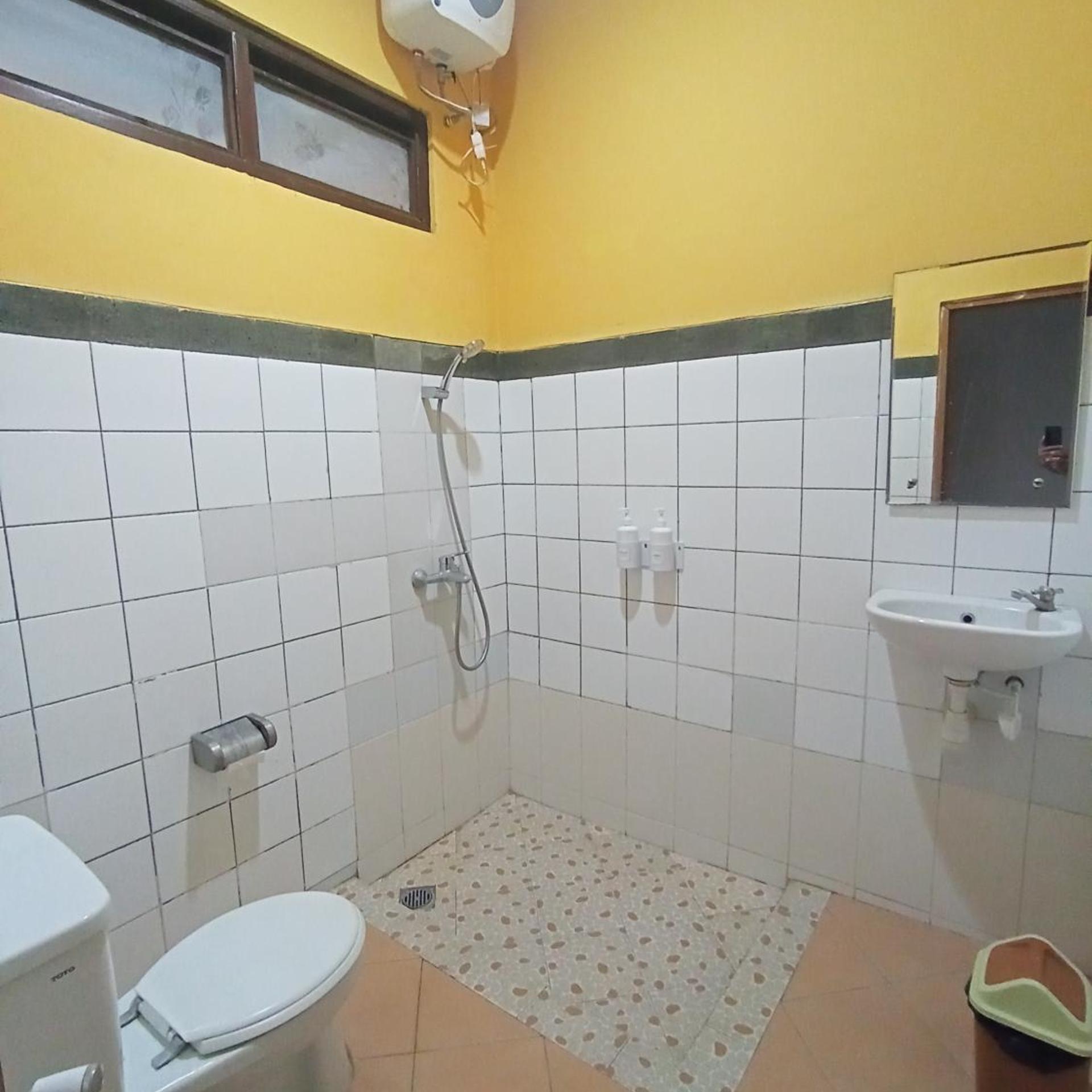 Yokima Beach Hotel 37/43