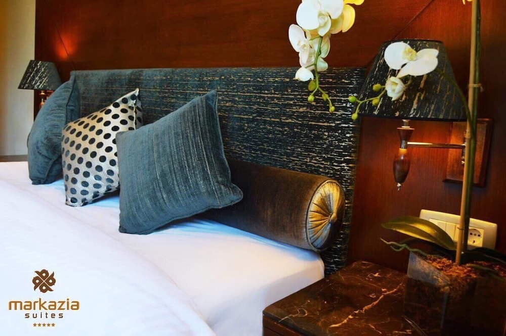MARKAZIA SUITES 27/78
