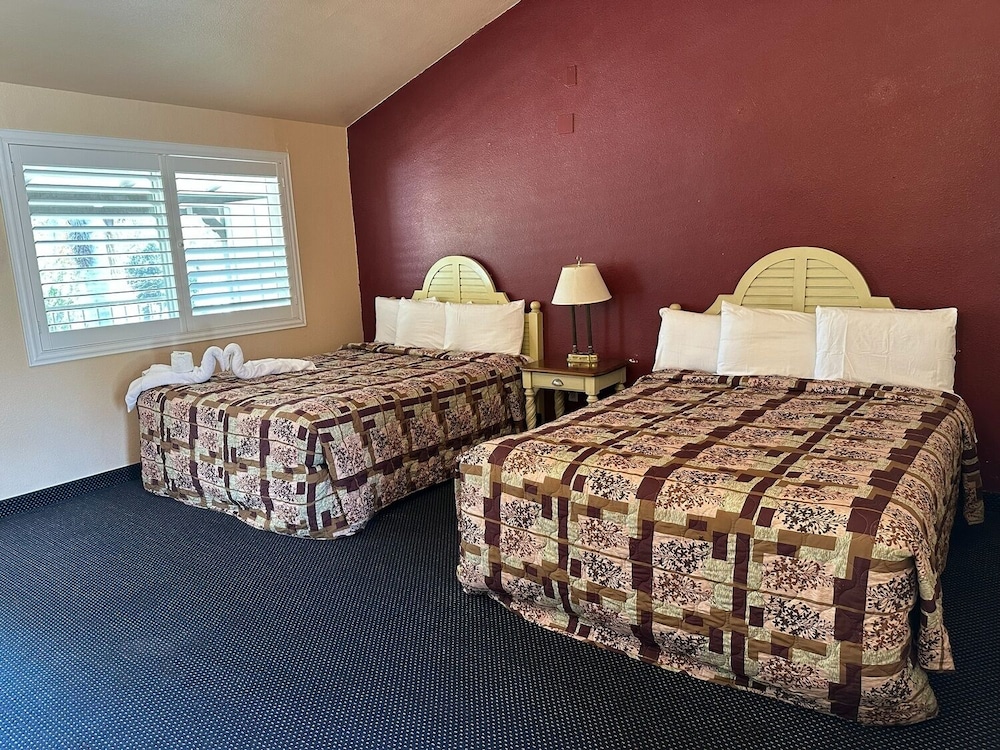 Budget Inn 35/66