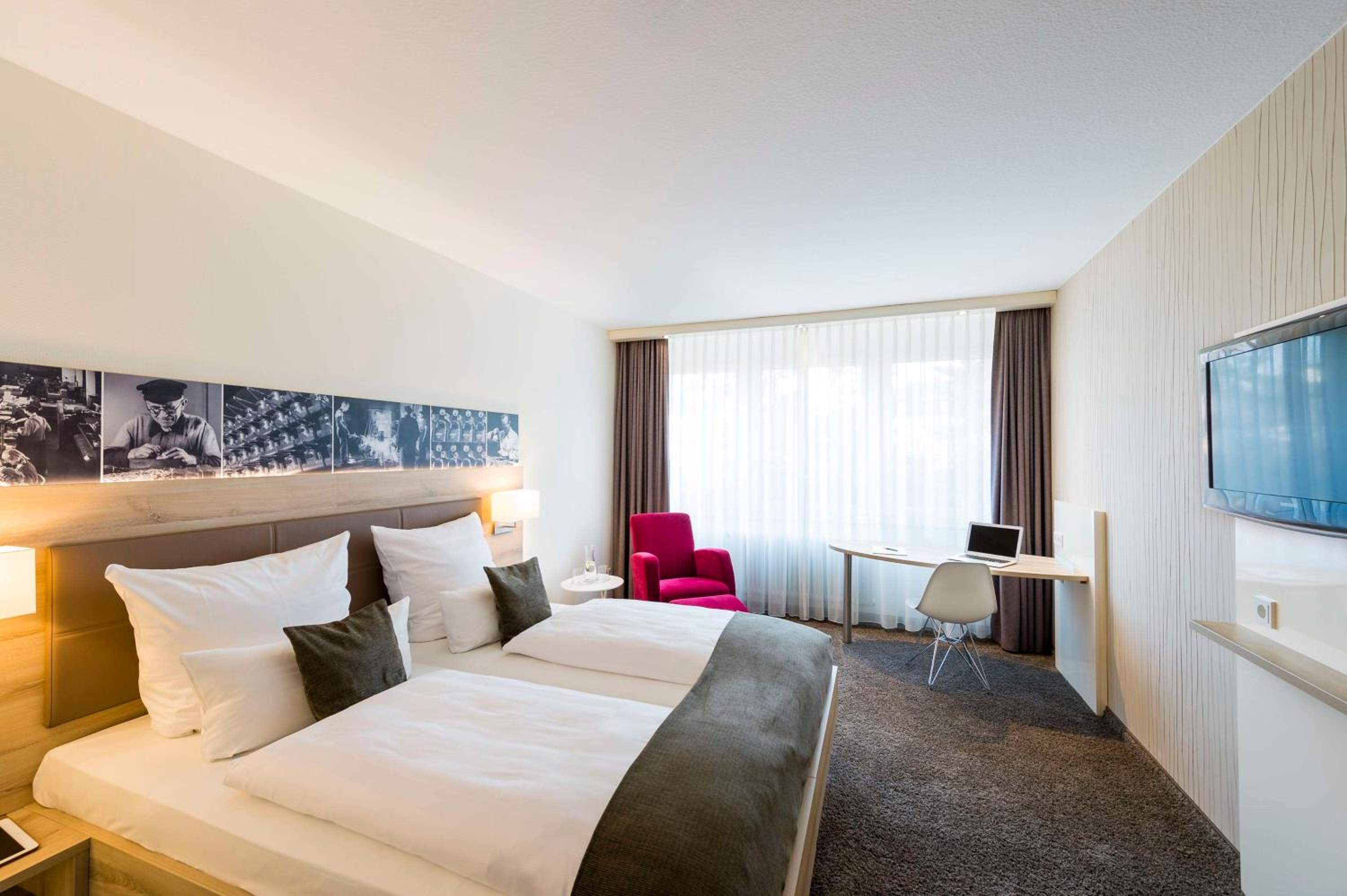 1 Double Bed, Modern Design, Free W-Lan, Flat Screen Television