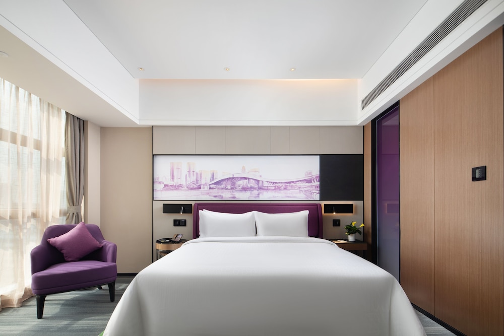 Superior, King Bed