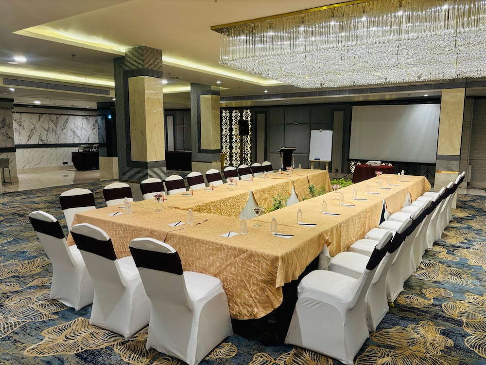Regenta Inn Gurugram 45/50