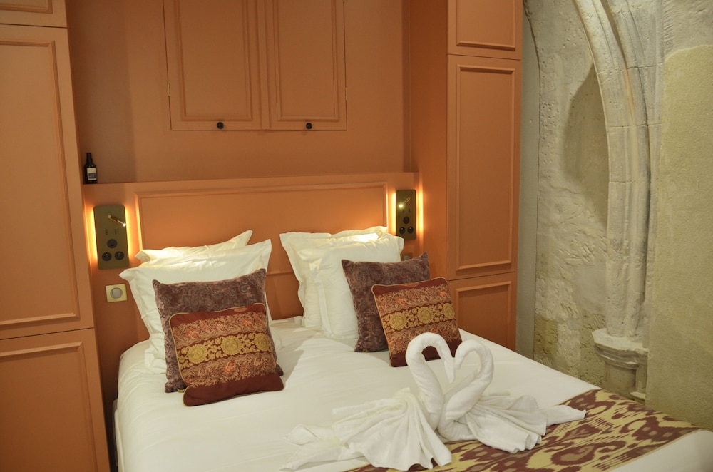 Aux Augustins 25/73
