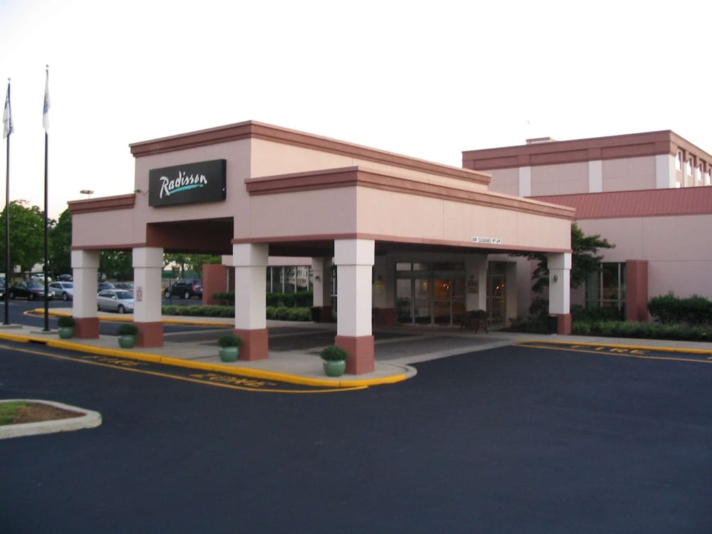 Holiday Inn Piscataway Somerset (Ex Radisson Hotel Piscataway) 1/81