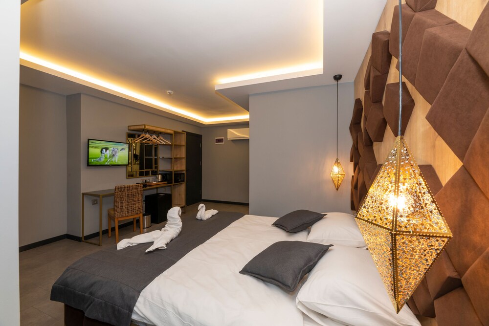 Fly And Stay Airport Hotel 14/55