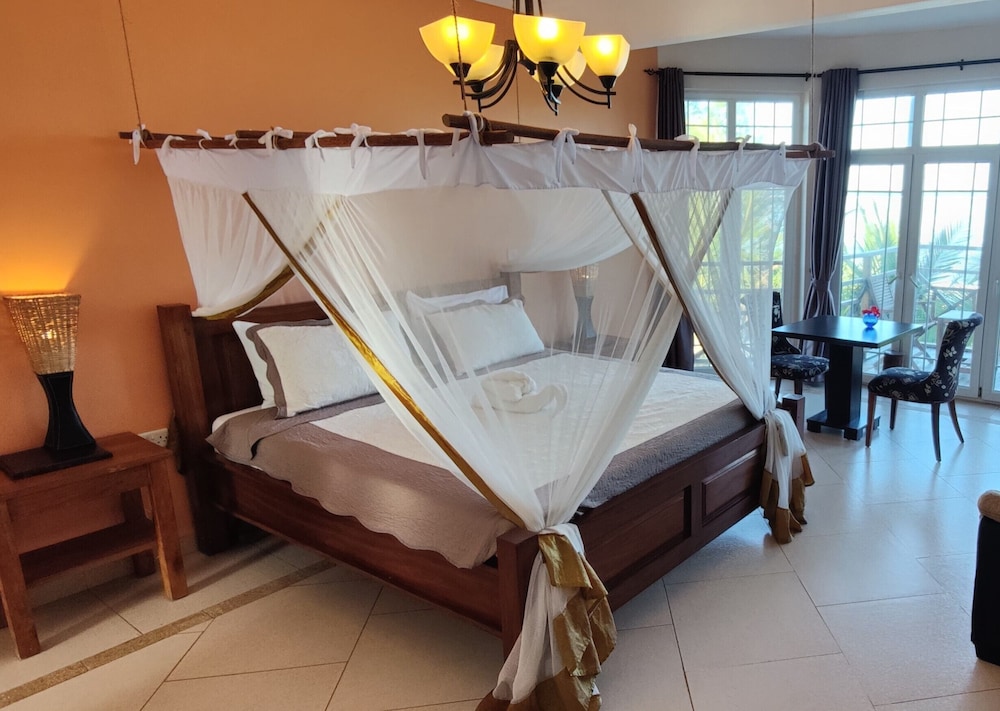 Villa Fleur De Lys 4/40