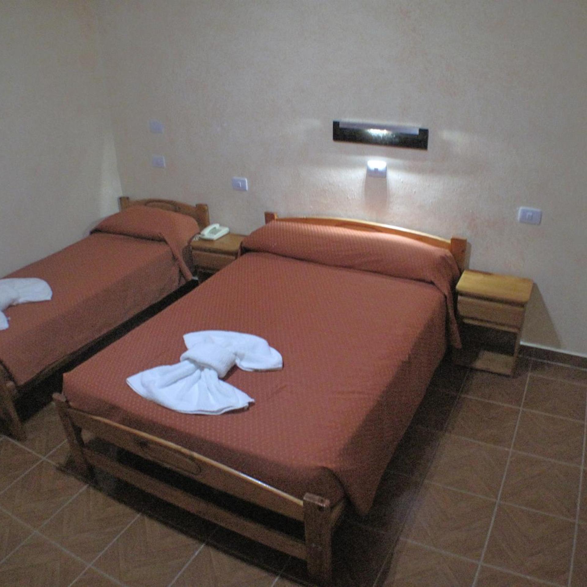 Los Cedros Hotel 10/22