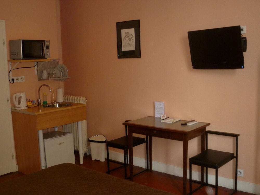 Hotel Victor Hugo 39/50