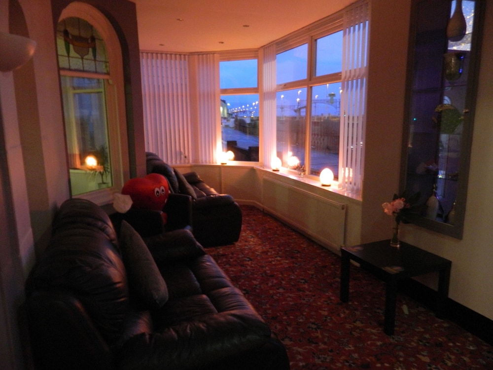 Ocean Bay Hotel 30/50