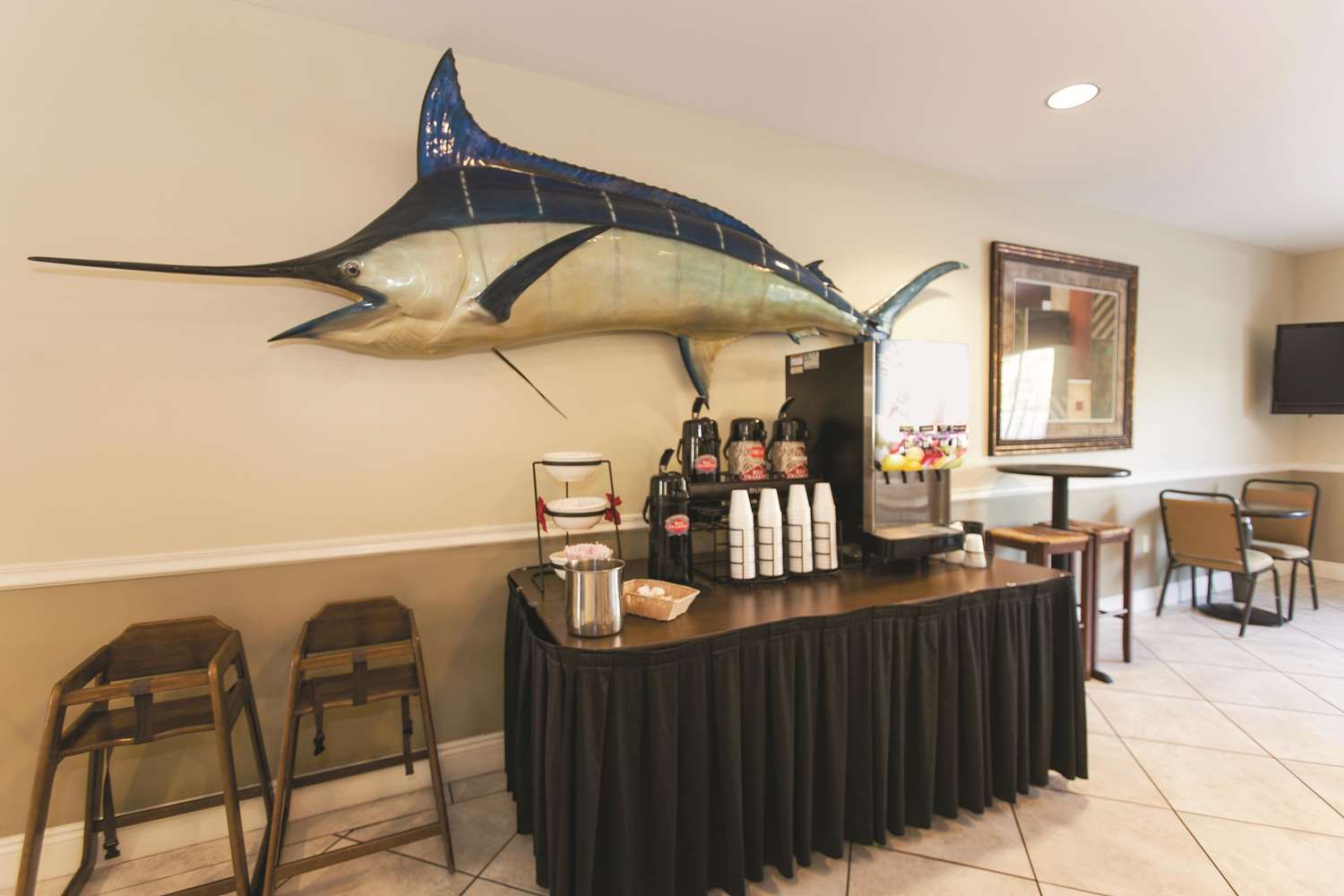 restaurant cafeteria