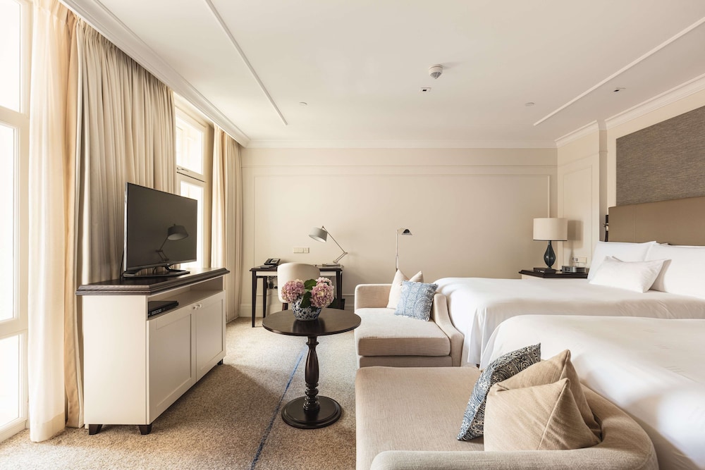 Waldorf Astoria Amsterdam 34/95