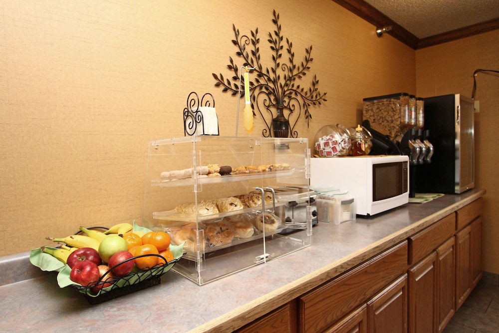 New Victorian Suites 33/66