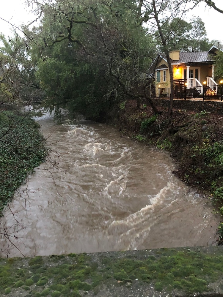 Glen Ellen Inn 48/62
