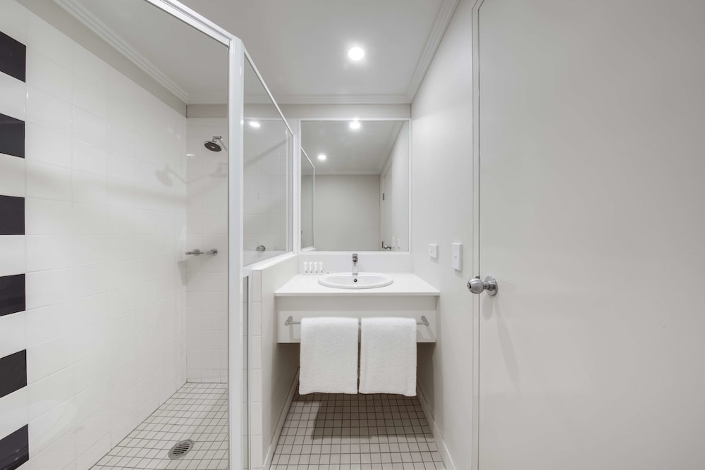 Mercure Sydney Macquarie Park 14/64