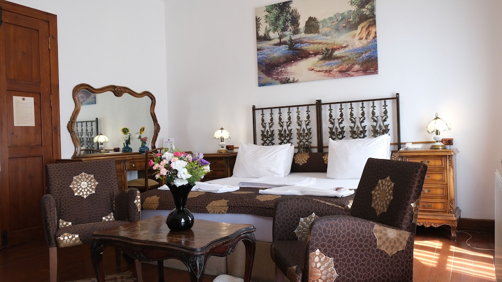 Sarnic Meyhane and Otel 16/20