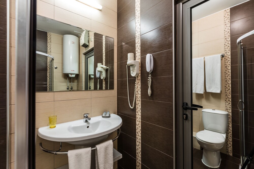 Plaza Hotel Plovdiv 65/68