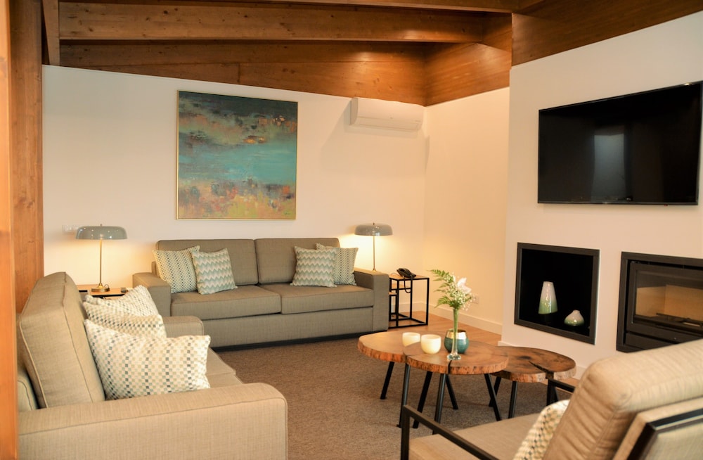 West Cliffs Ocean & Golf Resort 25/41