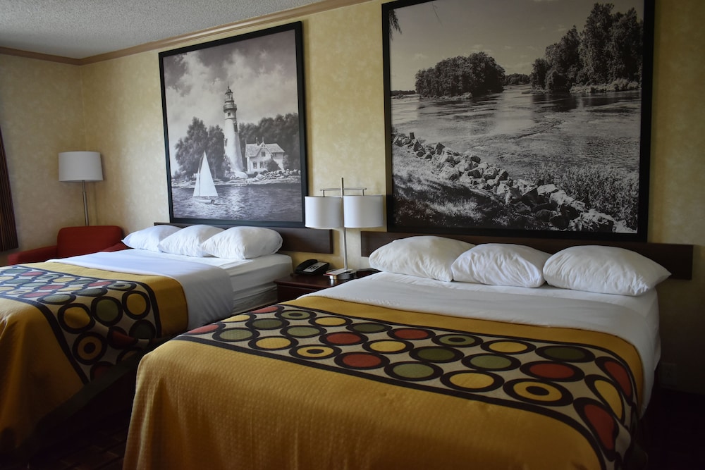 Spark by Hilton Maumee Toledo 3/37
