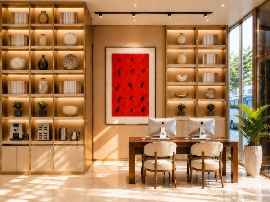 Ji Hotel (Shanghai Pudong Airport Chengnan Road) 37/44