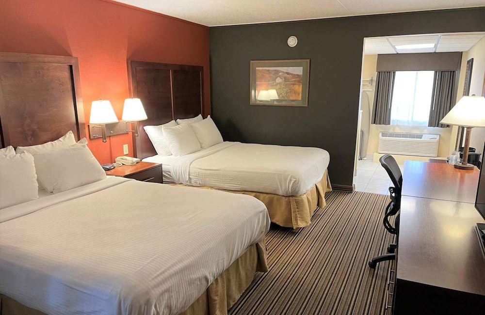 Standard, 2 Queen Beds