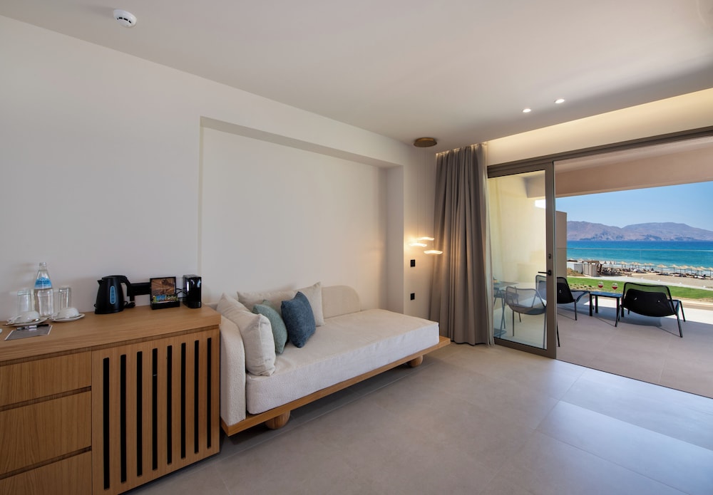 Swim Up, Infinity, Suite, Twin Beds, King Bed, Sea View