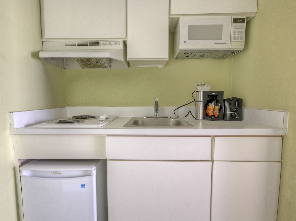 Tidelands Caribbean Hotel and Suites 28/62
