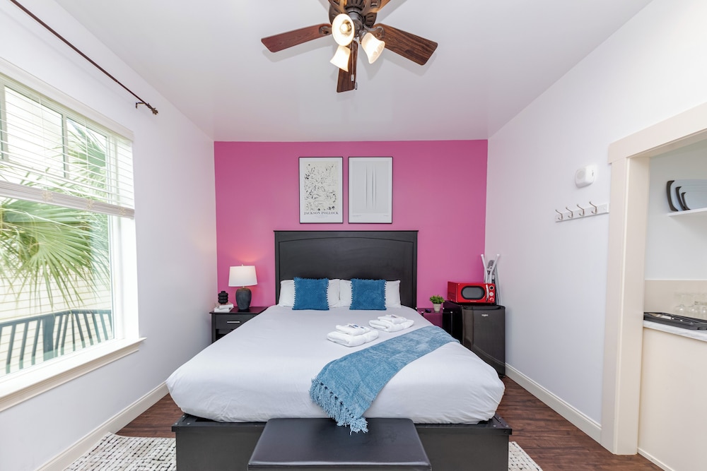 30 A Suites 37/79