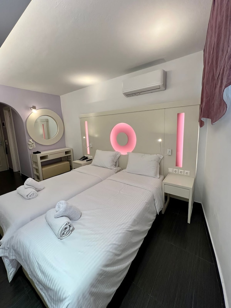 Matogianni Hotel 16/48