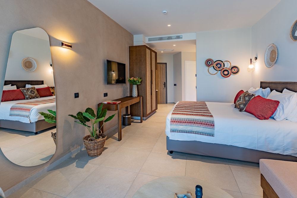 Minos Ambassador Suites Spa 15/50