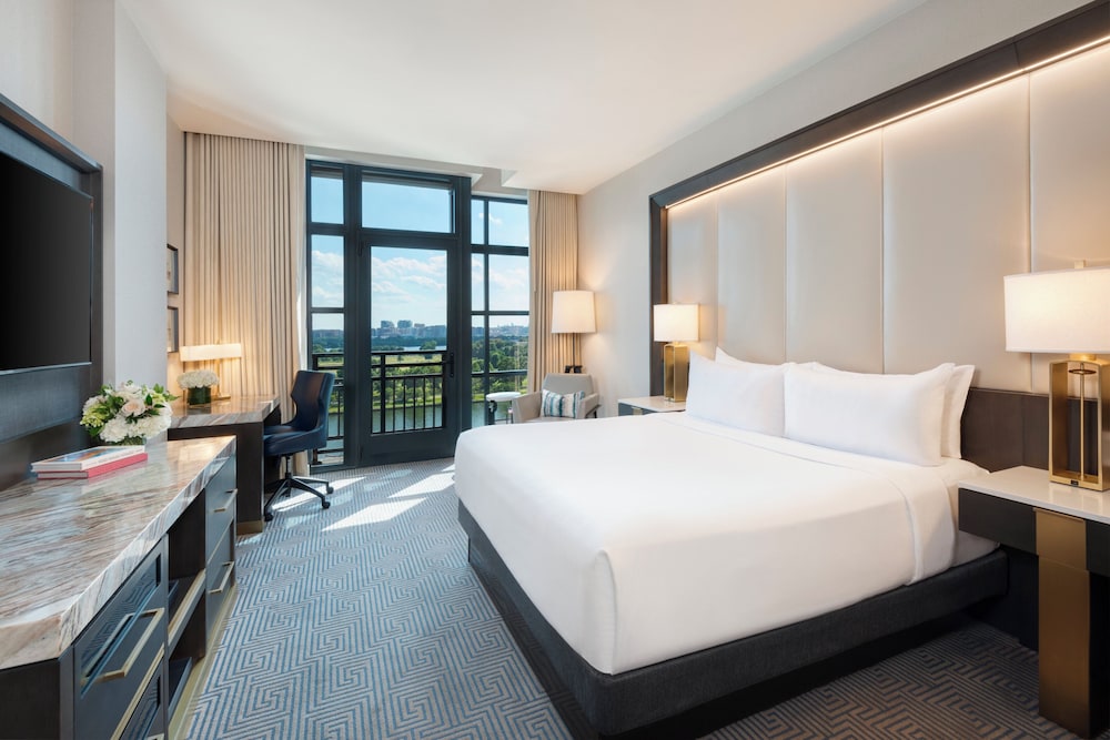 Premium, King Bed, River View, French Balcony, Balcony