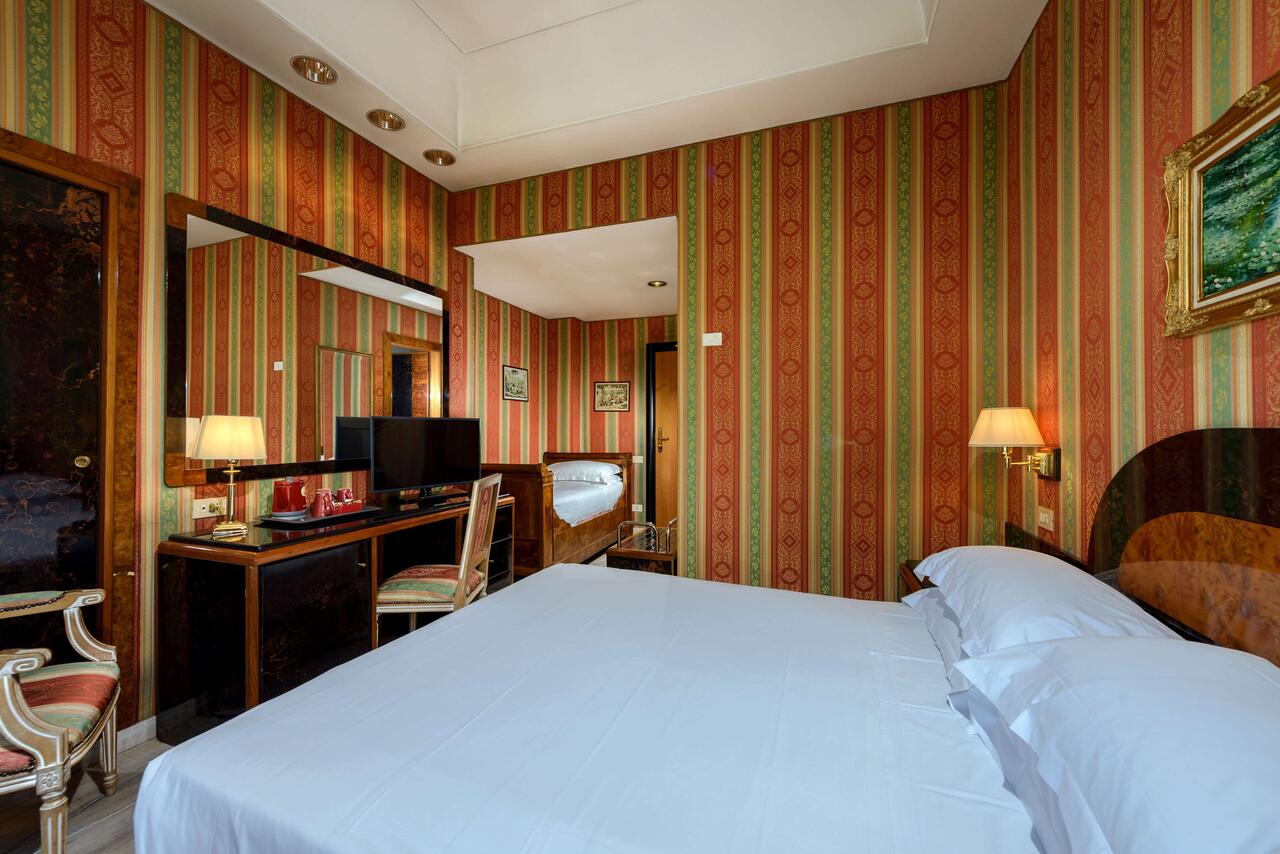 CLASSIC, DOUBLE BED