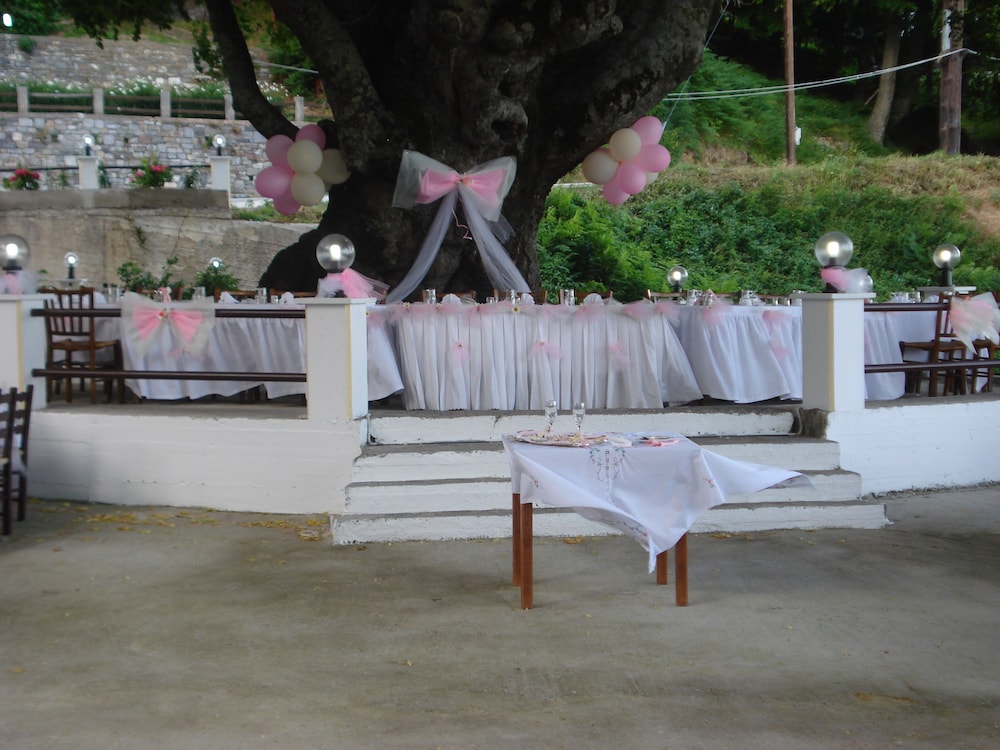 Hani Zisi Hotel 45/50